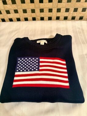 NWOT Aeropostale women’s Navy Crewneck Sweater with Red, White & Blue Flag